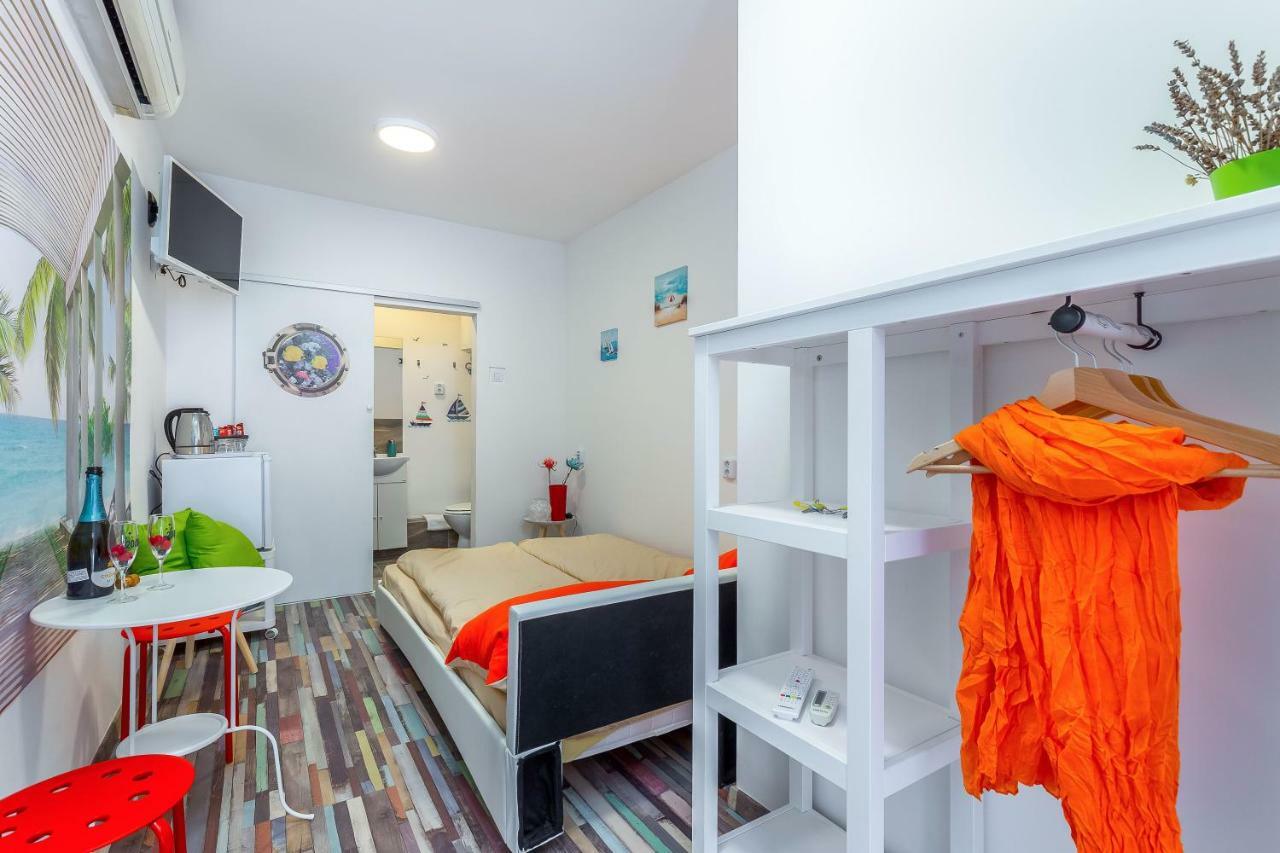 Center Rooms With Terrace Риека Экстерьер фото